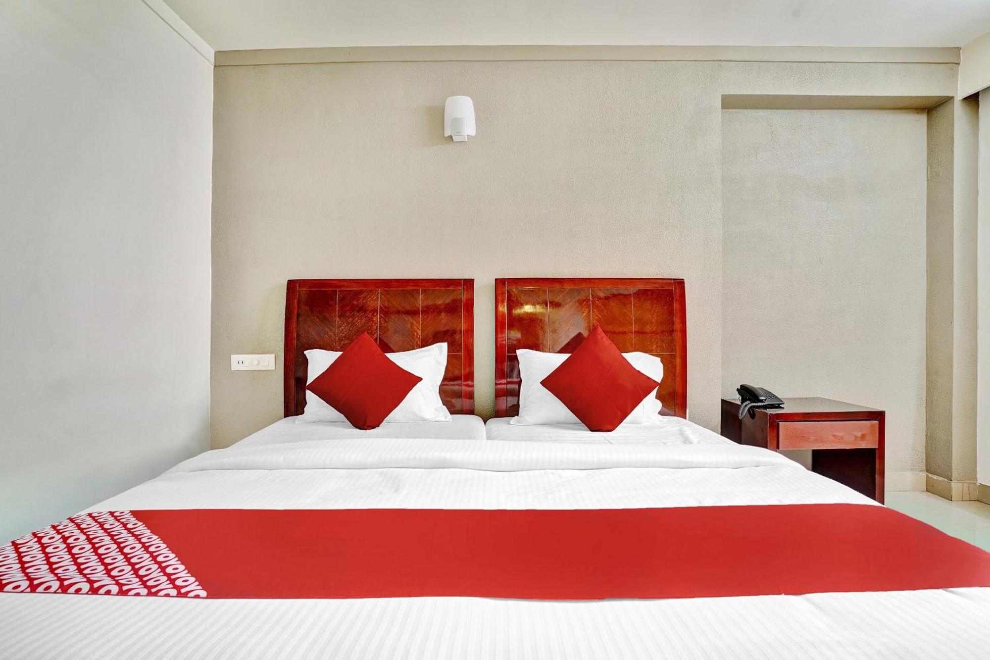 Hotel O Aec Residency Mararikulam Exterior photo