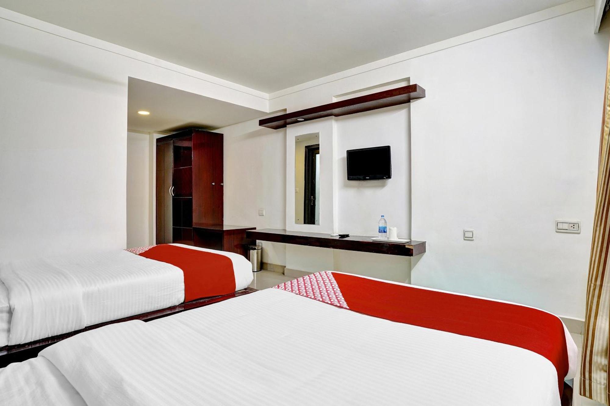 Hotel O Aec Residency Mararikulam Exterior photo